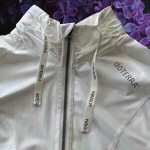 NWOT DoTerra Aroma Tools White Jacket 2XL